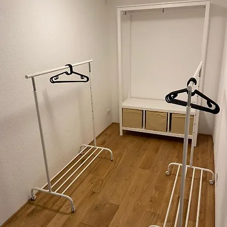 Lejlighed Grosszuegiges In Mit 2 Schlafzimmern *